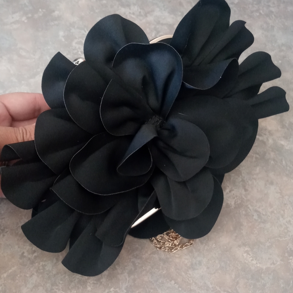 Just fab flower clutch/crossbody - Picture 3 of 4
